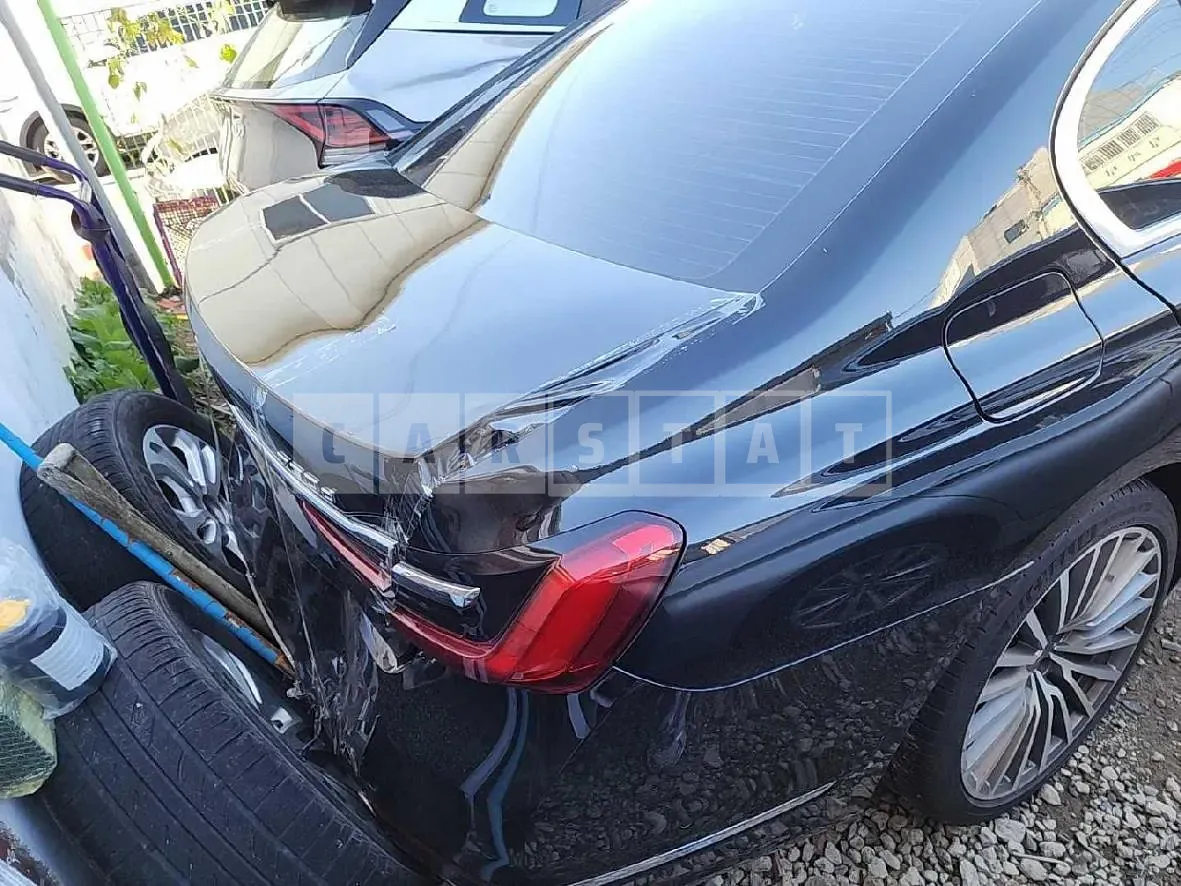 Photo 2 of 10: 2019 BMW 730d xDrive Design Pure Ex, VIN WBA7S4109LBM59256 — Korean insurance auction