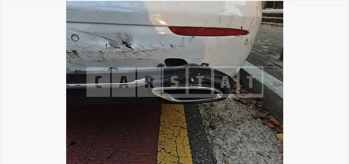 Photo 2 of 15: 2017 Mercedes-Benz E220 d — Korean insurance auction