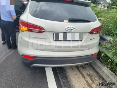 Photo 1 of 19: 2015 Hyundai Santa Fe DM 2.0, VIN KMHSW81UBFU442181 — Korean insurance auction