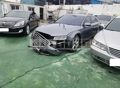 Photo 1 of 11: 2016 Audi A8 50 TDI Four — Korean insurance auction