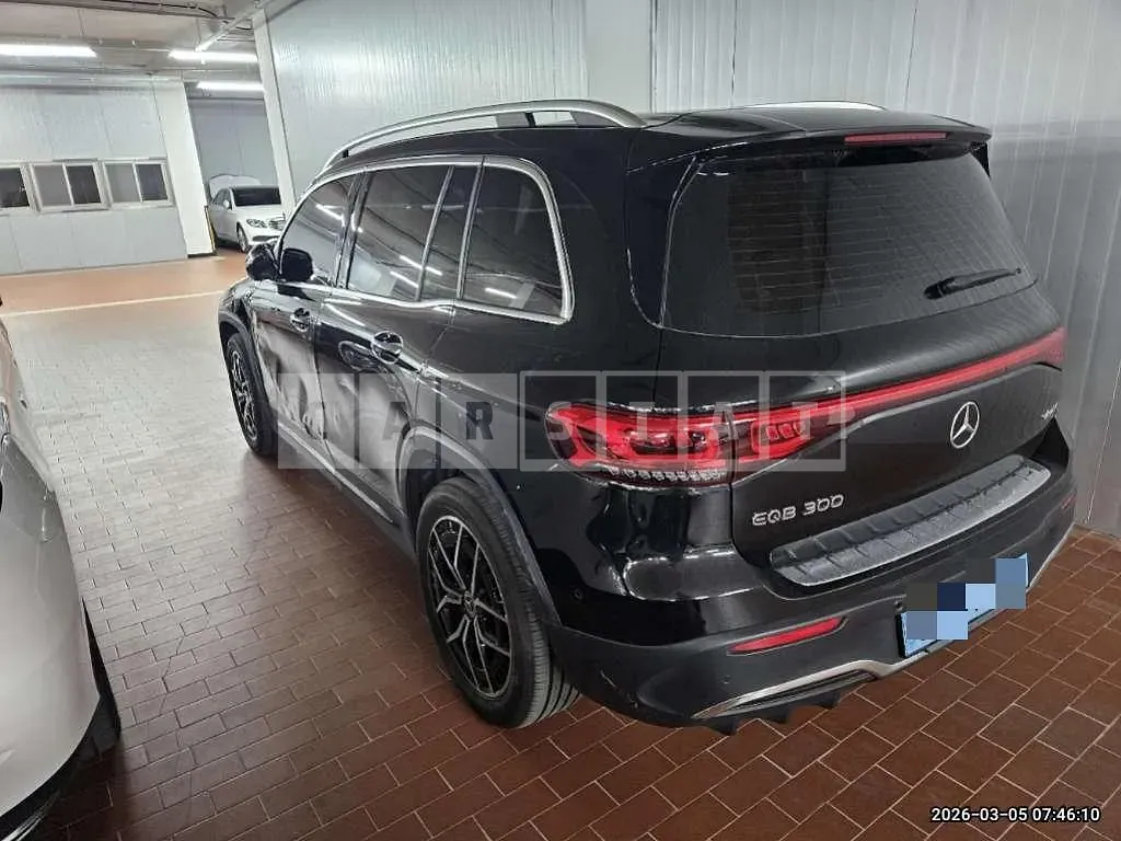 Photo 2 of 32: 2022 Mercedes-Benz EQB300 4Matic — Korean insurance auction