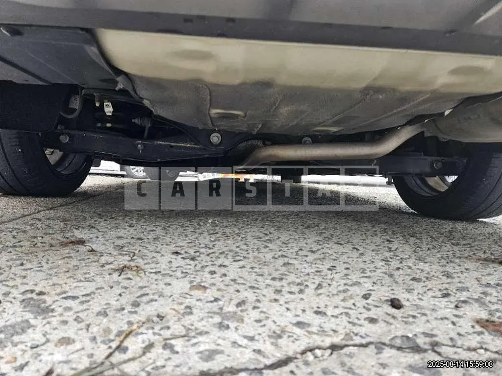 Photo 2 of 18: 2020 Kia K5 — Korean insurance auction