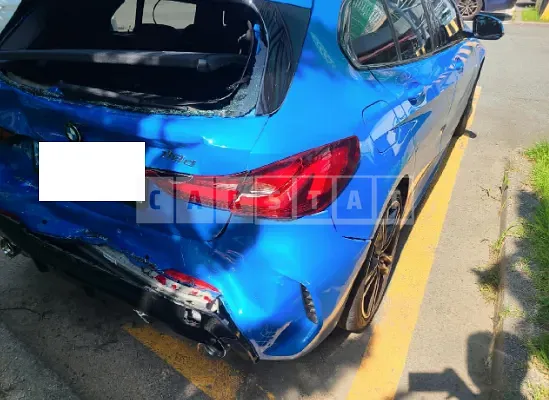 Photo 2 of 24: 2021 BMW 118d, VIN WBA7M9106M7H06781 — Korean insurance auction