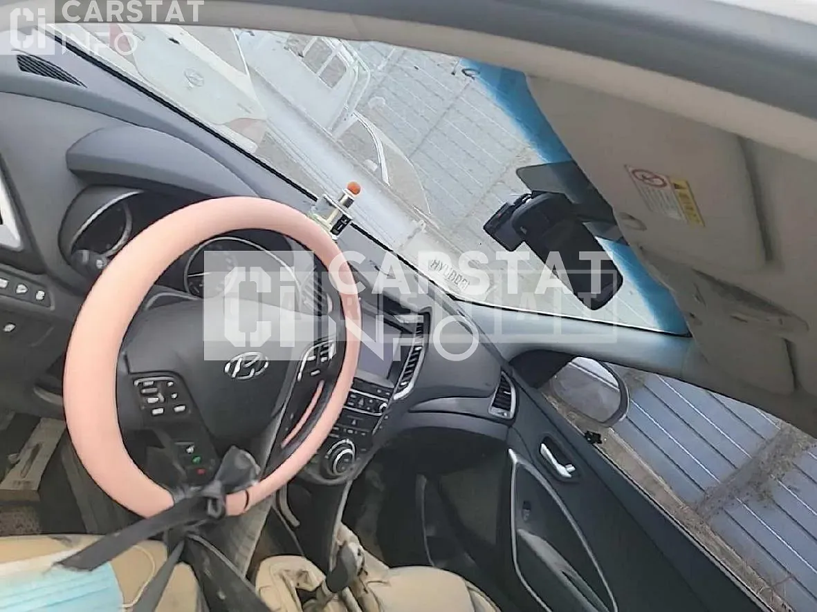 Photo 2 of 14: 2018 Hyundai Calm Santa Fe 2.0 — Korean insurance auction