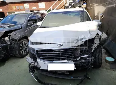 Photo 1 of 14: 2017 Kia Carnival, VIN KNAME81ABHS322183 — Korean insurance auction