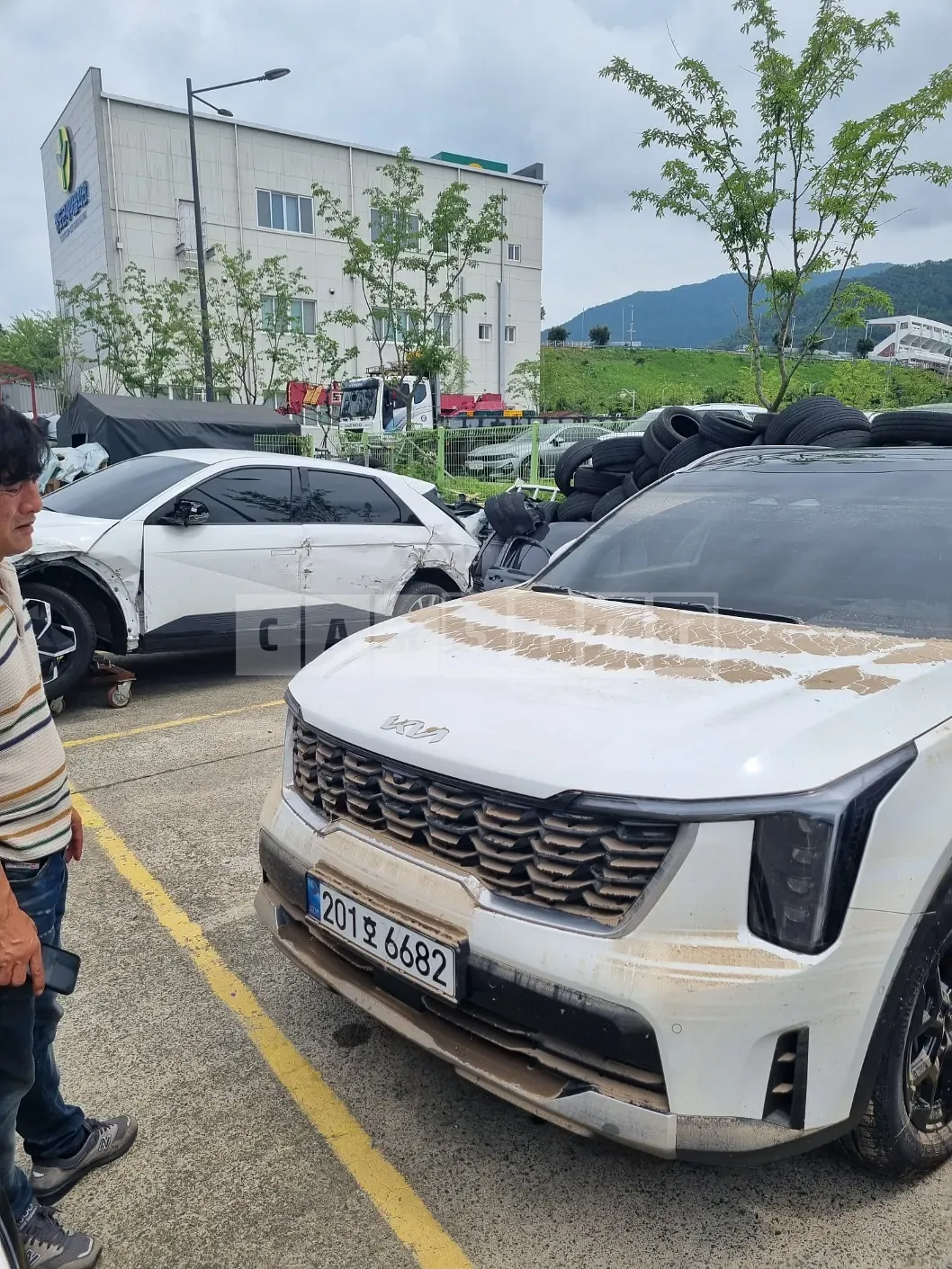 Photo 2 of 19: 2024 Kia Sorento — Korean insurance auction