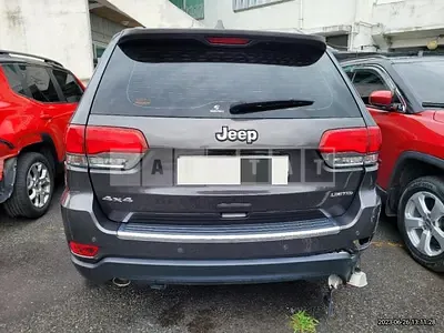 Photo 1 of 17: 2018 Jeep Straw Grand Cherokee, VIN 1C4RJFBG2JC178610 — Korean insurance auction