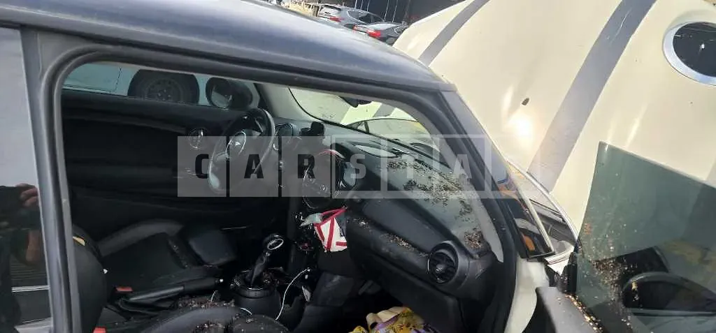 Photo 2 of 8: 2015 MINI Cooper D, VIN WMWXN3102F3A05403 — Korean insurance auction