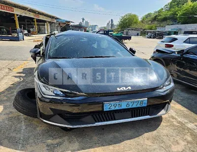 Photo 1 of 10: 2022 Kia EV6 — Korean insurance auction