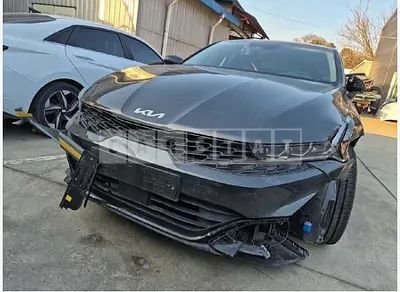 Photo 1 of 11: 2022 Kia K5 — Korean insurance auction