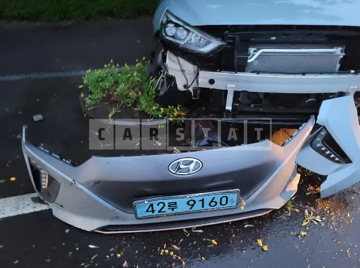 Photo 2 of 7: 2018 Hyundai Modern Ionic Electric, VIN KMHC051HFJU021185 — Korean insurance auction