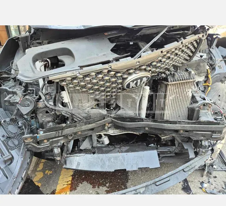 Photo 2 of 9: 2015 Kia Sorento — Korean insurance auction