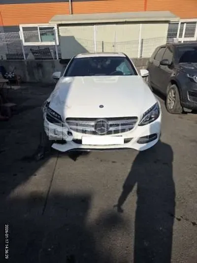 Photo 1 of 7: 2015 Mercedes-Benz C 200 — Korean insurance auction
