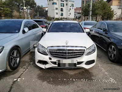 Photo 1 of 9: 2015 Mercedes-Benz C220 BlueTec, VIN WDDWF0EB5FF128961 — Korean insurance auction
