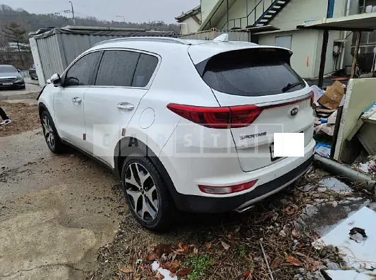 Photo 2 of 13: 2018 Kia Sportage, VIN KNAPN813BJK359702 — Korean insurance auction