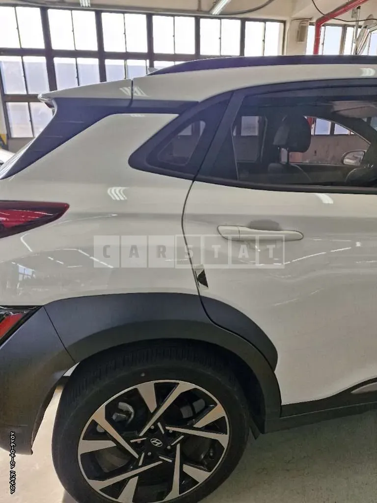 Photo 2 of 21: 2021 Hyundai Kona Gasoline — Korean insurance auction