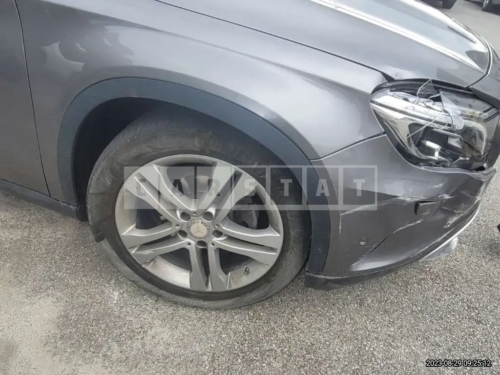 Photo 2 of 5: 2015 Mercedes-Benz GLA200 CDI 4Matic, VIN WDCTG0CB9FJ124030 — Korean insurance auction