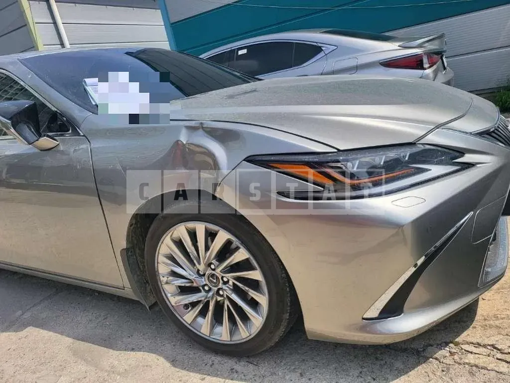 Photo 2 of 25: 2019 Lexus ES300h — Korean insurance auction
