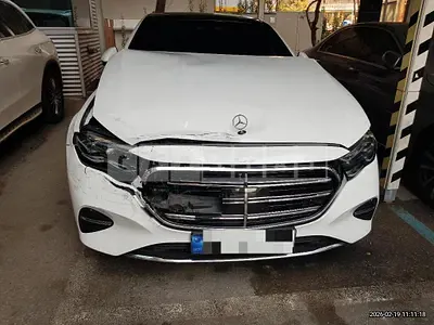 Photo 1 of 42: 2024 Mercedes-Benz E 450 4Matic — Korean insurance auction