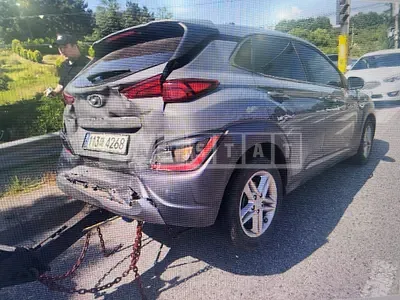 Photo 1 of 3: 2021 Hyundai Kona — Korean insurance auction