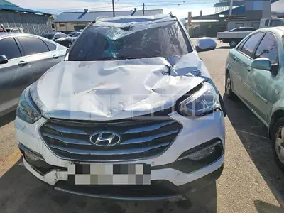 Photo 1 of 13: 2018 Hyundai Santa Fe DM 4WD — Korean insurance auction