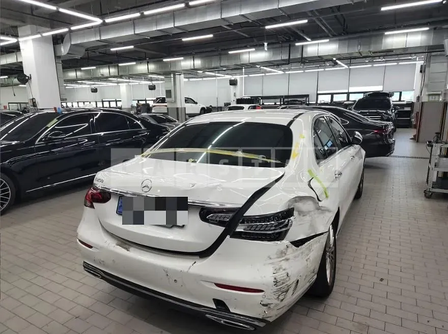 Photo 2 of 10: 2023 Mercedes-Benz E250 — Korean insurance auction