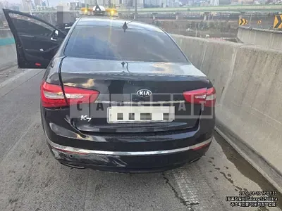 Photo 1 of 13: 2016 Kia K7 — Korean insurance auction