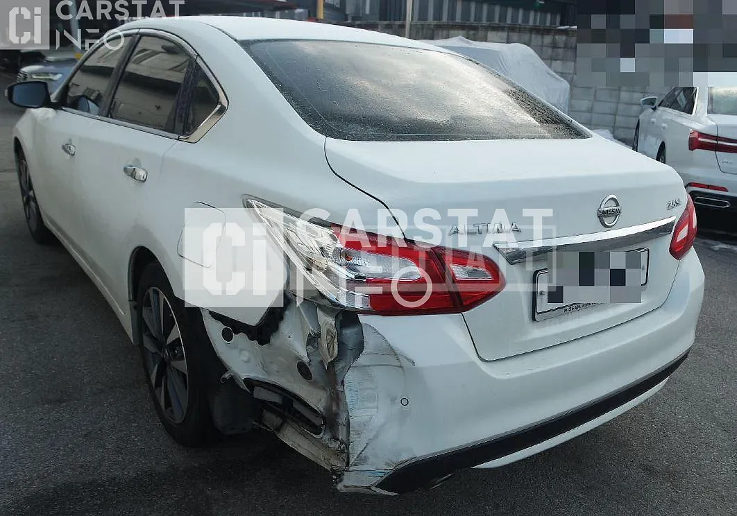 Photo 3 of 3: 2017 Nissan Altima 2.5 — Korean insurance auction