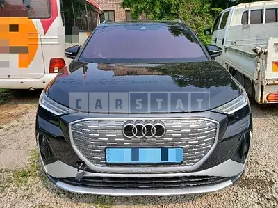 Photo 1 of 34: 2022 Audi Q4 e-tron 40 — Korean insurance auction