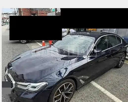 Photo 2 of 31: 2022 BMW 530i — Korean insurance auction