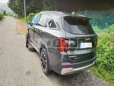 Photo 1 of 44: 2023 Kia Sorento — Korean insurance auction