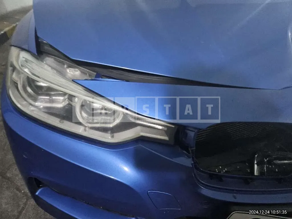 Photo 2 of 10: 2017 BMW 320i — Korean insurance auction