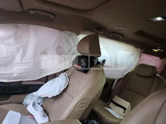 Photo 2 of 15: 2019 Kia Carnival, VIN KNAMC81ABKS458129 — Korean insurance auction