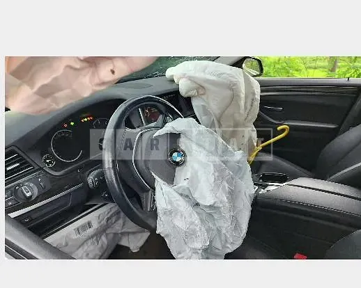 Photo 2 of 6: 2015 BMW 520d — Korean insurance auction