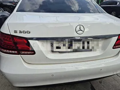 Photo 1 of 21: 2015 Mercedes-Benz E300 — Korean insurance auction