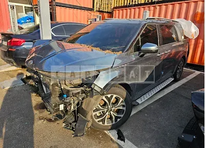 Photo 1 of 40: 2021 Kia Carnival — Korean insurance auction