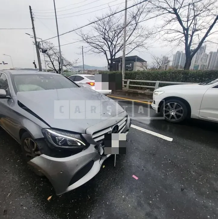 Photo 2 of 9: 2015 Mercedes-Benz C200 — Korean insurance auction