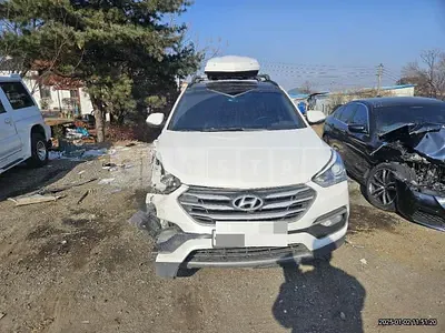 Photo 1 of 10: 2016 Hyundai Santa Fe DM 2.0 — Korean insurance auction