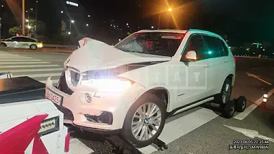 Photo 1 of 6: 2016 BMW X5 xDrive 30d, VIN WBAKS4105G0H77521 — Korean insurance auction