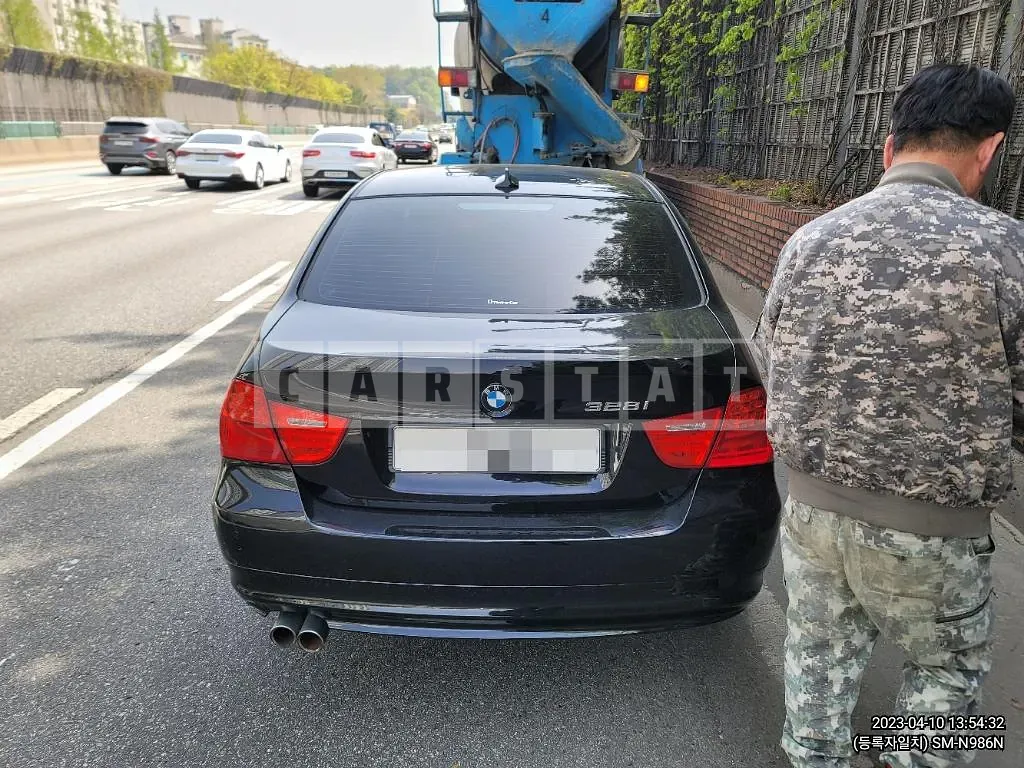 Photo 2 of 13: 2018 BMW 328i (2,996CC) — Korean insurance auction