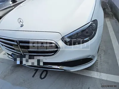 Photo 1 of 30: 2021 Mercedes-Benz E300 e 4Matic — Korean insurance auction