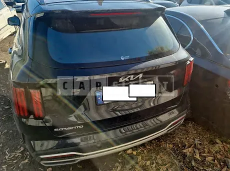 Photo 2 of 20: 2023 Kia Sorento, VIN KNARH81BGPA211229 — Korean insurance auction