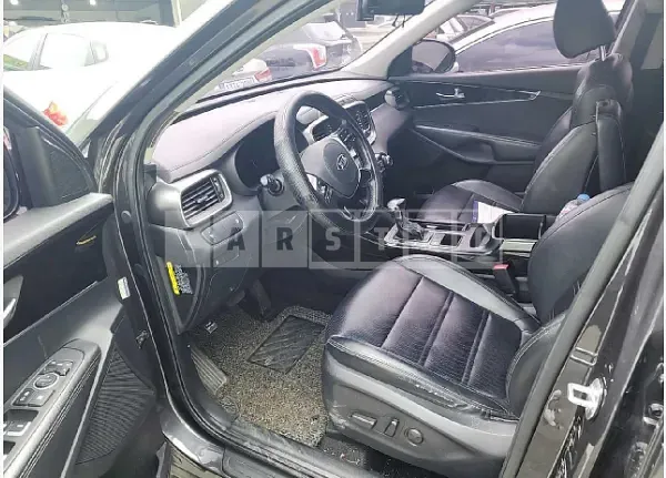 Photo 2 of 12: 2018 Kia Sorento — Korean insurance auction