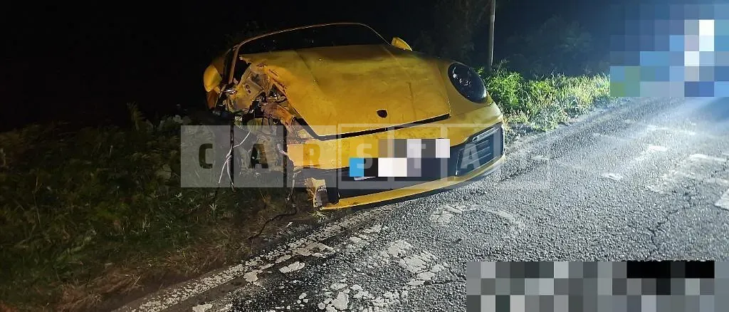 Photo 2 of 17: 2022 Porsche 911 Carrera Cabriolet — Korean insurance auction