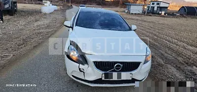 Photo 1 of 4: 2016 Volvo V40D3 — Korean insurance auction