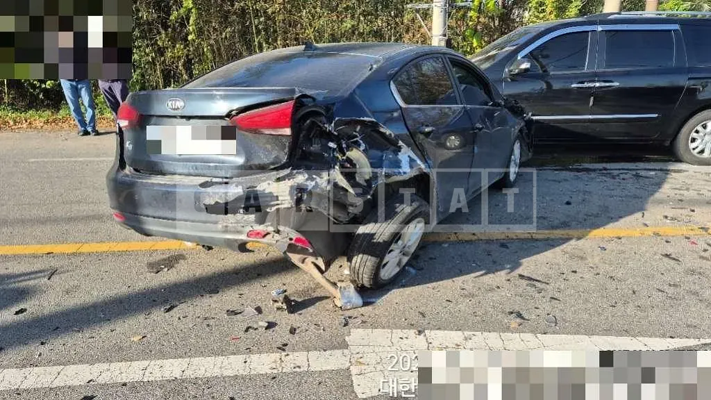 Photo 2 of 9: 2017 Kia Kz — Korean insurance auction