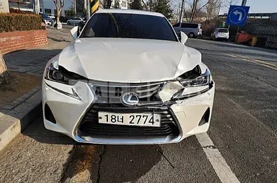 Photo 1 of 11: 2017 Lexus IS200T, VIN JTHBA5D26H5056908 — Korean insurance auction