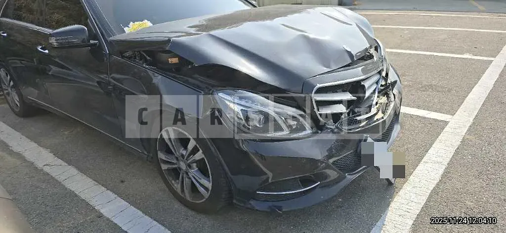 Photo 2 of 12: 2015 Mercedes-Benz E220 BlueTec — Korean insurance auction