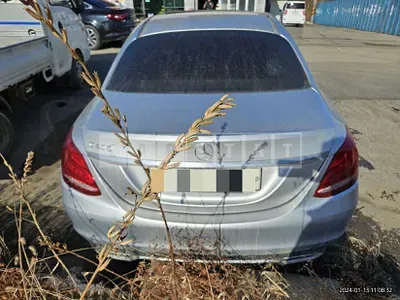 Photo 1 of 10: 2015 Mercedes-Benz C200, VIN WDDWF4CB7GF240902 — Korean insurance auction