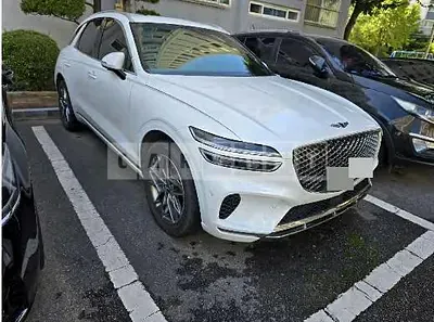 Photo 1 of 13: 2023 Genesis GV70 AWD — Korean insurance auction